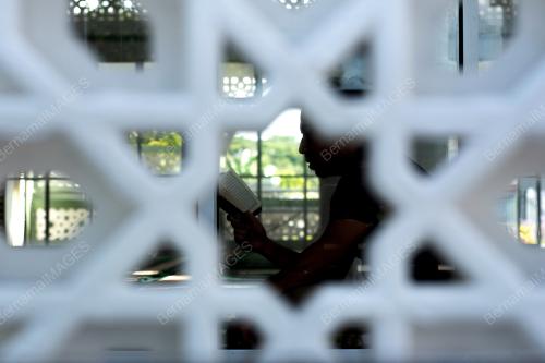 MENGAJI AL-QURAN BULAN RAMADAN
