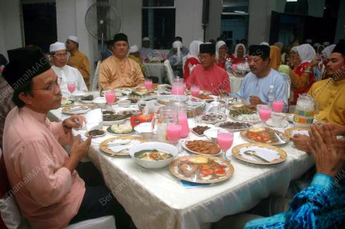 SHAFIE APDAL