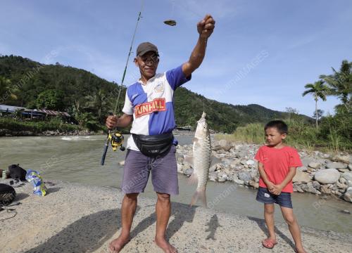 MEMANCING KELAH TAGAL TAMBATUON