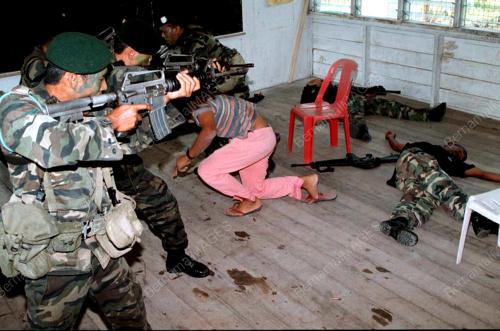 SB02-03_12_2000_LATIHAN_TENTERA_15012016
