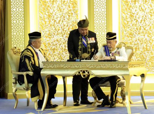 TUN JUHAR MAHIRUDDIN