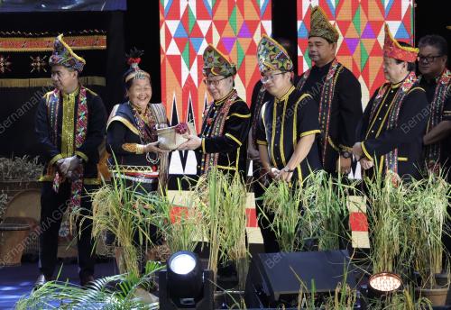 DATUK DR JEFFREY KITINGAN