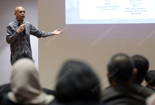 DATUK ARMIZAN MOHD ALI