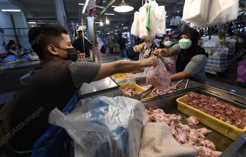 PERSIAPAN BERBUKA PUASA