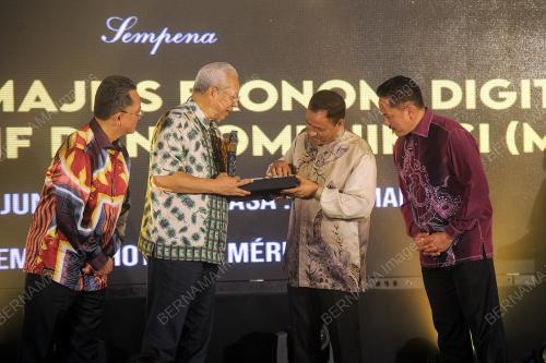 TAN SRI ANNUAR MUSA