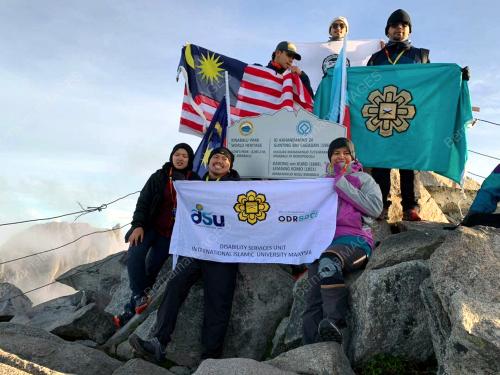 OKU UIAM TAWAN PUNCAK KINABALU
