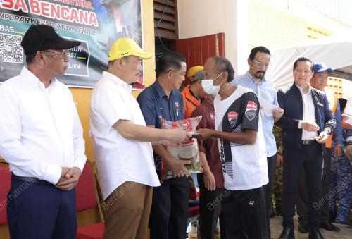 DATUK SERI HAJIJI NOOR