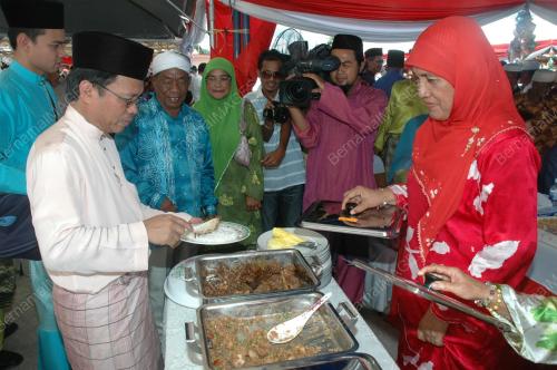 MOHD SHAFIE APDAL