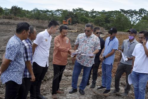 DATUK NIZAM ABU BAKAR TITINGAN