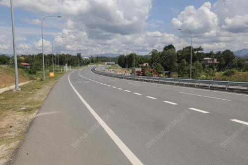 LEBUH RAYA PAN BORNEO PUTATAN-INANAM SABAH.