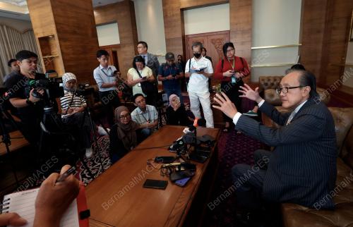 DATUK SERI MASIDI MANJUN