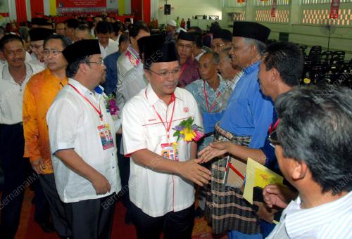 MOHD.SHAFIE APDAL