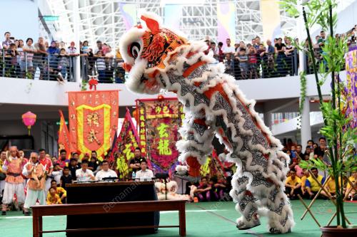 SB02_04112018_TARIAN_SINGA