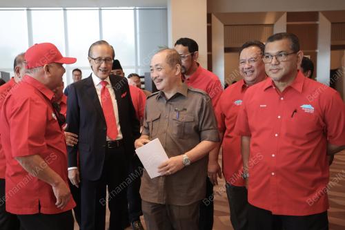 DATUK SERI HAJIJI NOOR