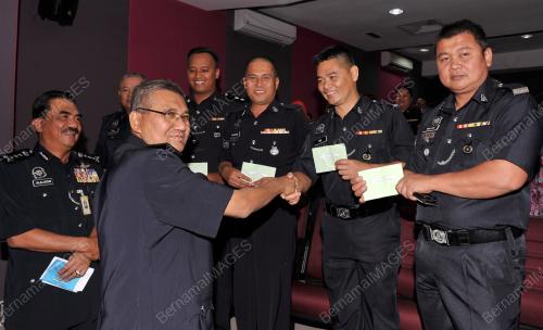 DATUK SERI MOHAMAD FUZI HARUN