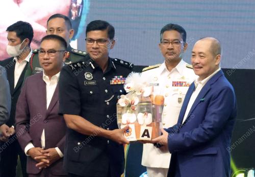 DATUK SERI HAJIJI NOOR