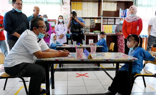 DATUK DR. ABDUL LATIF AHMAD