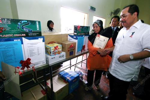 DATUK HAJIJI NOOR