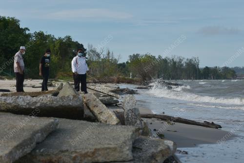 HAKISAN TEPI PANTAI