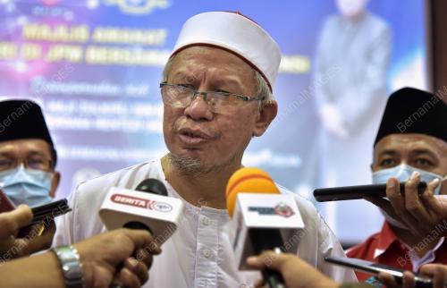 SENATOR DATUK DR ZULKIFLI MOHAMAD AL-BAKRI