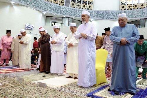 TYT SOLAT SUNAT AIDILFITRI MASJID NEGERI