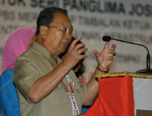 TAN SRI JOSEPH PAIRIN KITINGAN