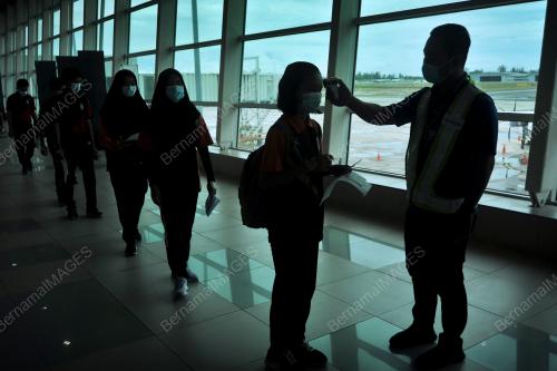 PENGHANTARAN BALIK PELAJAR - PENGANGKUTAN UDARA