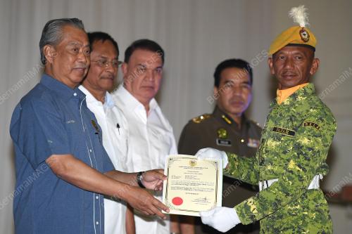 TAN SRI MUHYIDDIN YASSIN