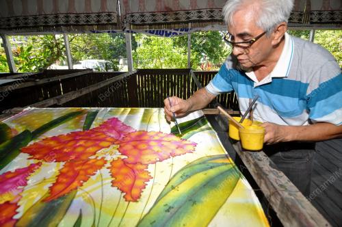 BATIK LOTUD TUARAN