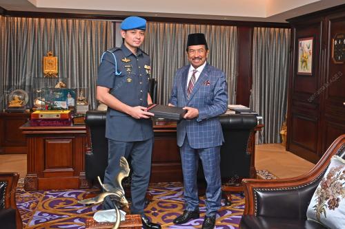 TENGKU HASSANAL IBRAHIM ALAM SHAH
