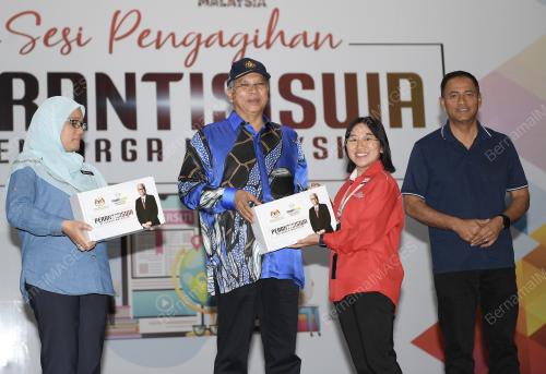 TAN SRI ANNUAR MUSA
