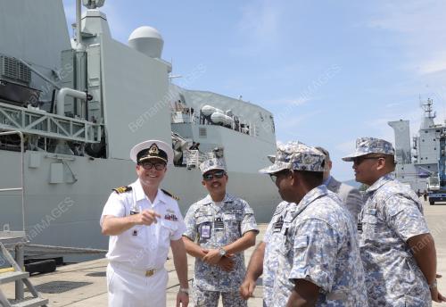 KAPAL PERANG HMCS OTTAWA KANADA