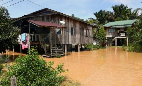 BANJIR DI MEMBAKUT