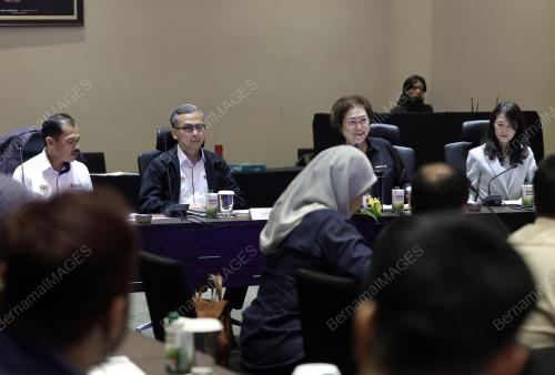 FAHMI FADZIL