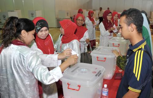 SB02_12102013_UMNO