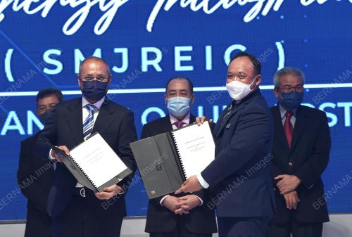DATUK HAJIJI NOOR