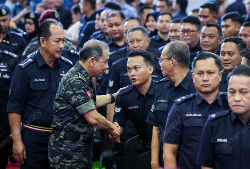 DATUK SERI MOHD KHALID ISMAIL