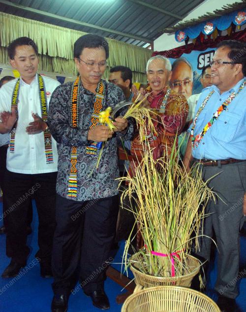 MOHD.SHAFIE APDAL