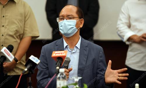 DATUK SERI WILFRED MADIUS TANGAU