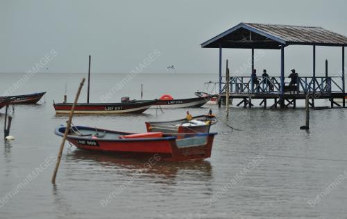 HUJAN LEBAT DAN ANGIN KENCANG