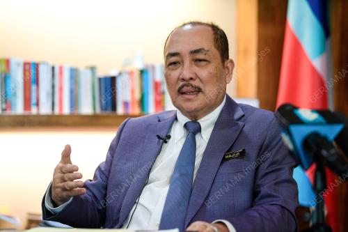 DATUK HAJIJI NOOR