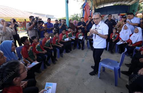 DATUK FAHMI FADZIL
