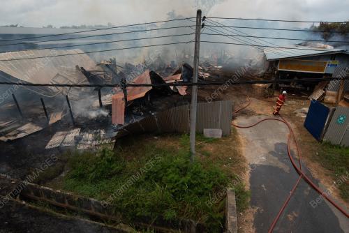 KEBAKARAN KILANG KAYU SENG-SENG WOODWORK CO