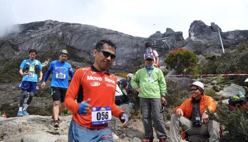 SB02_16102016_CLIMBATHON