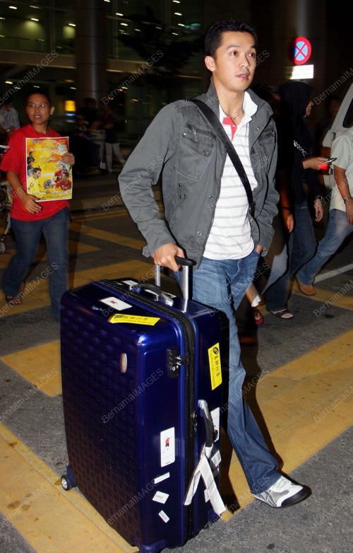 TAUFIK HIDAYAT