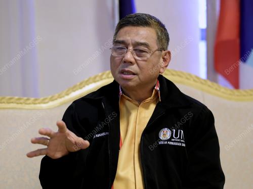 PROF DATUK DR KASIM MANSOR
