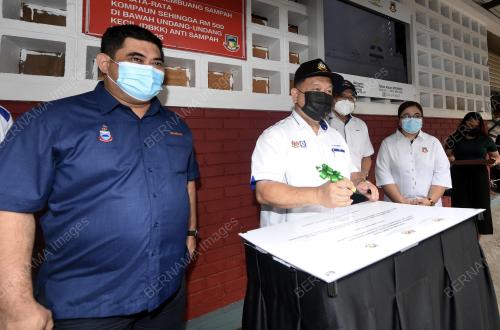 DATUK SERI ALEXANDER NANTA LINGGI