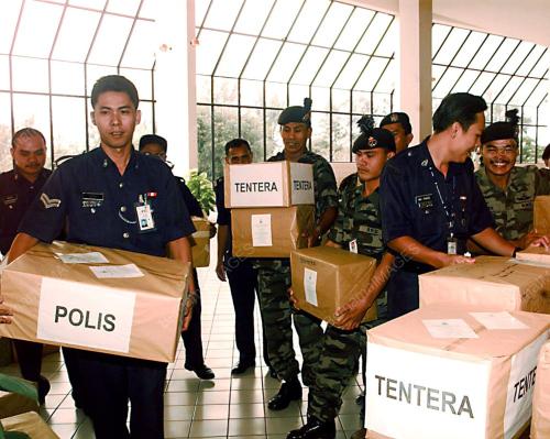 SB02_17022016_TENTERA_POLIS