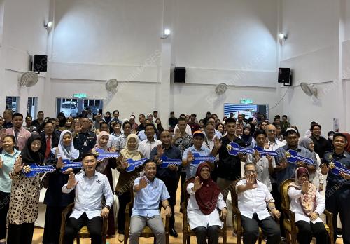 DATUK AIMAN ATHIRA SABU