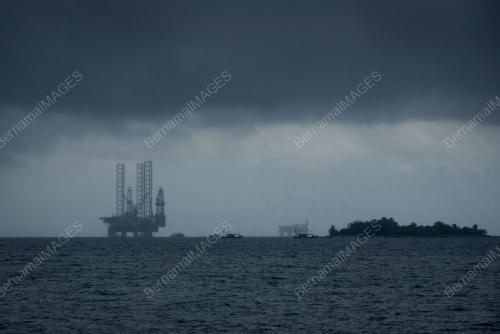 RIBUT DAN HUJAN BERTERUSAN